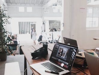 Navigating Startup Accelerators and Incubators